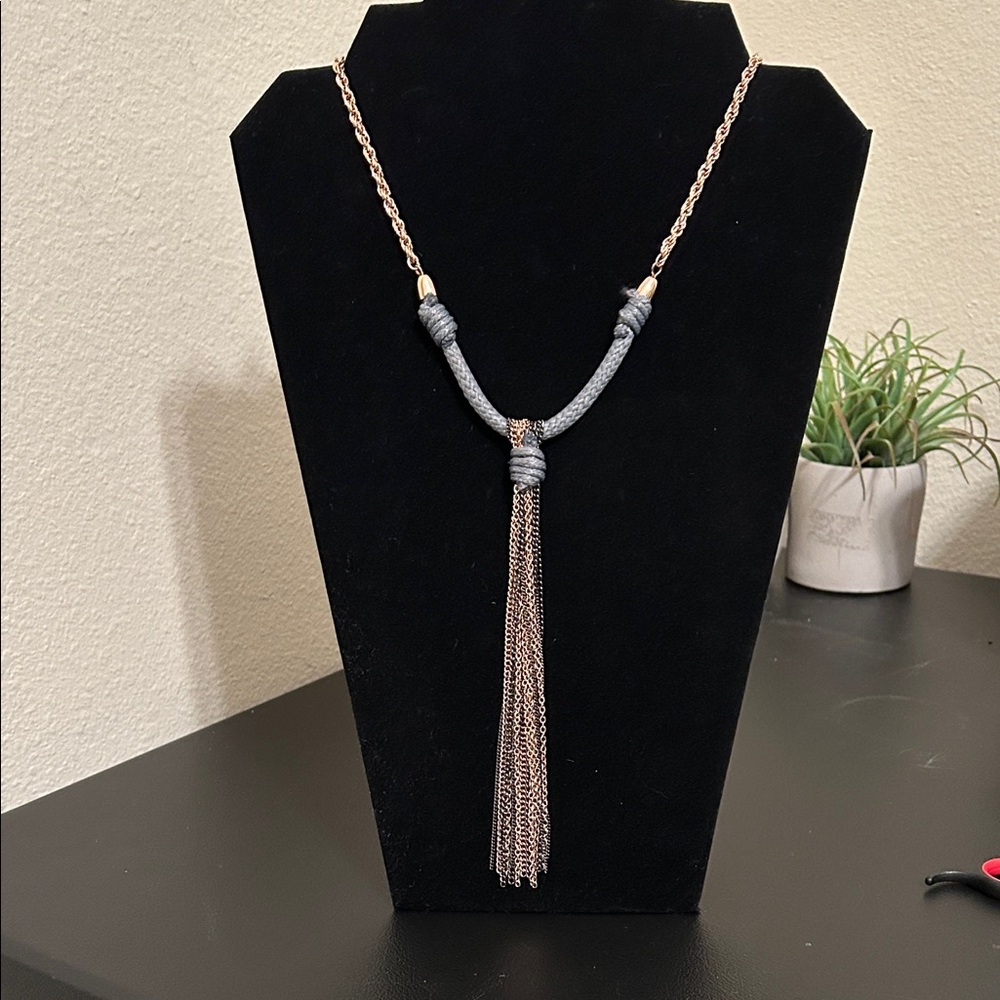 Ann Taylor Elegant Gray and Gold Necklace